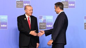 Miçotakis’in Ülkesi Gerçekten Tehdit Altında mı?